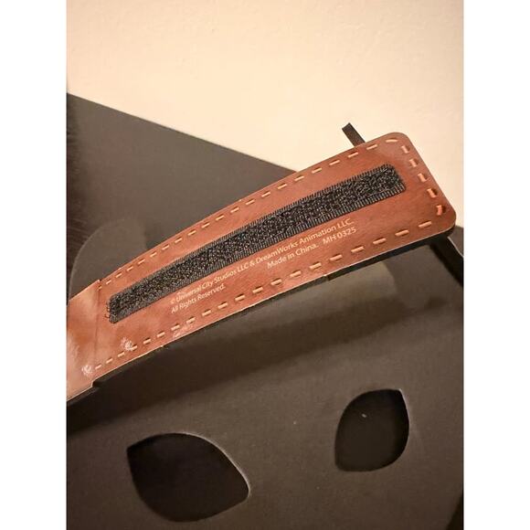 Limited Edition How to Train Your Dragon Toothless Mask from Theatre - Picture 4 of 5